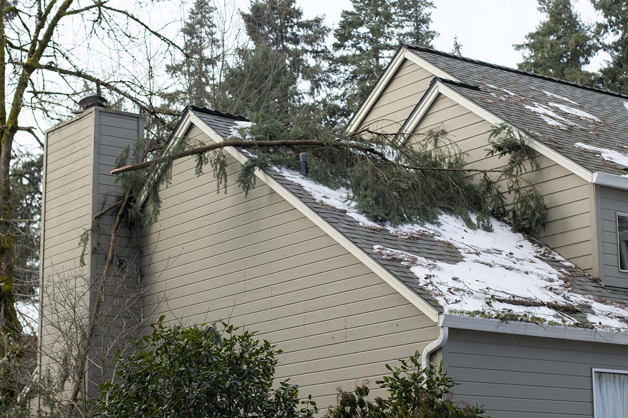 Ice Dams and Winter Roof Damage: What Every East Central Indiana Homeowner Needs to Know | Blog Post | Property Pros Muncie