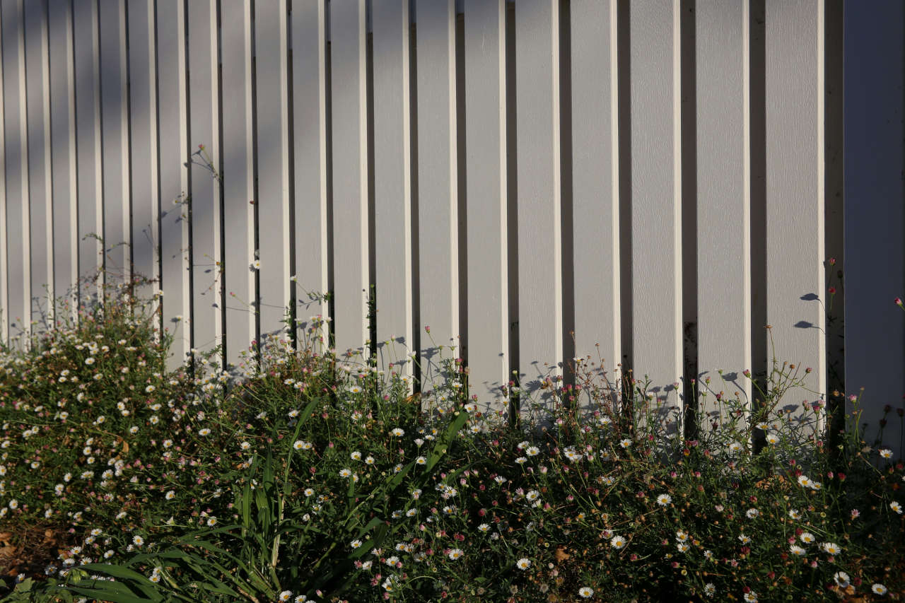 What Type of Fence Is Best for Your Muncie Home? (Featured Photo) | Blog Post | Property Pros Muncie